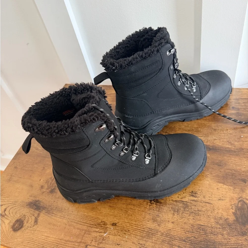 Men’s size 10 unused Black sherpa Lined Winter Boots